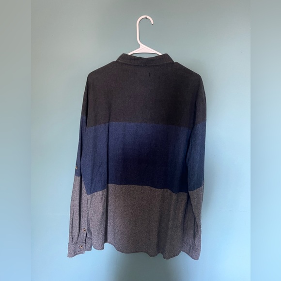 Mens XL Three-Tone Blue and Gray Shirt - Picture 2 of 3
